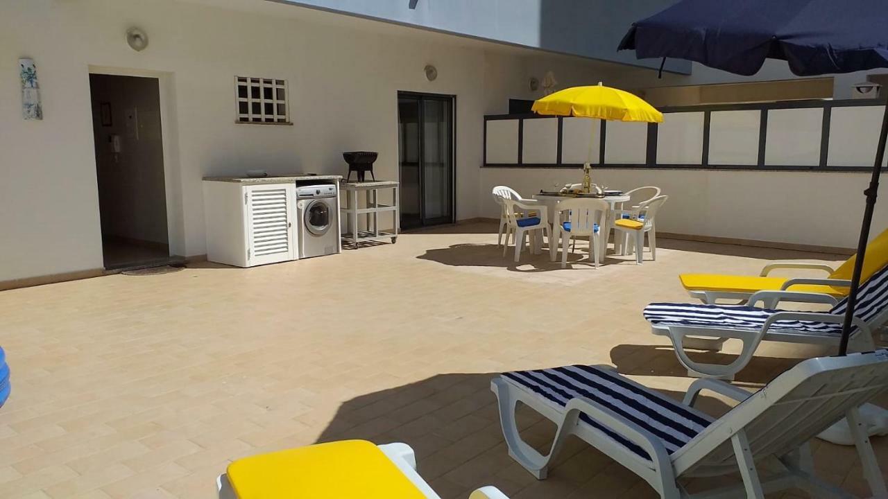 T2 Tahiti - Terraco, Familiar, Garagem, Wifi Daire Quarteira Dış mekan fotoğraf