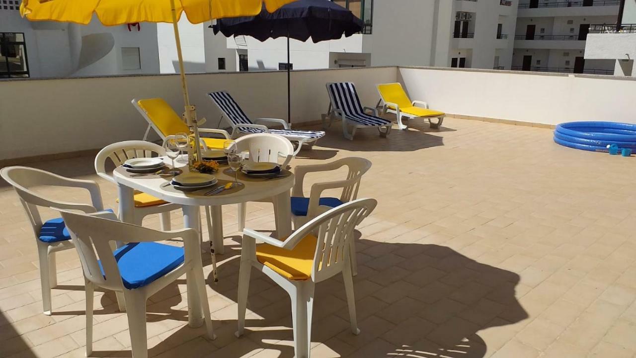 T2 Tahiti - Terraco, Familiar, Garagem, Wifi Daire Quarteira Dış mekan fotoğraf